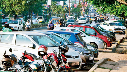 BMC to geo-tag  parking  to check illegal parking fees collection